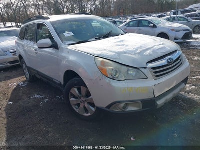 SUBARU OUTBACK 2011