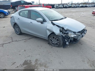 TOYOTA YARIS 2019