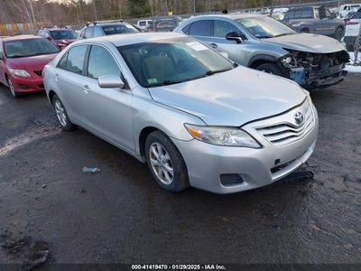 TOYOTA CAMRY 2011