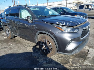 TOYOTA HIGHLANDER 2020