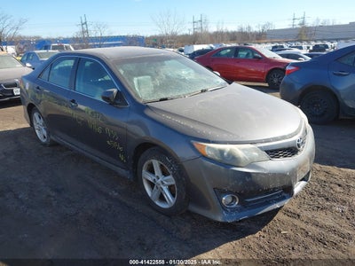 TOYOTA CAMRY 2013
