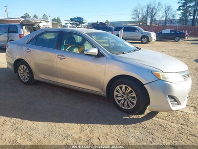 TOYOTA CAMRY 2014