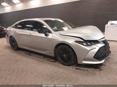 TOYOTA AVALON HYBRID 2019