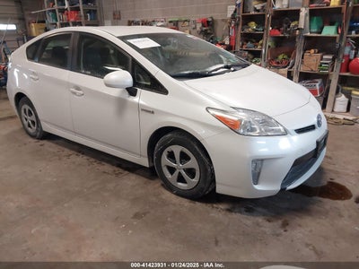 TOYOTA PRIUS 2014
