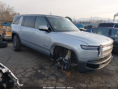 RIVIAN R1S 2025