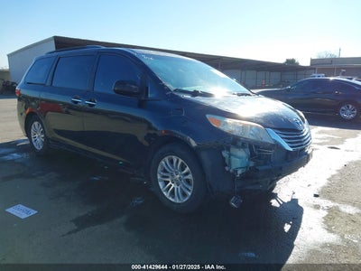 TOYOTA SIENNA 2015
