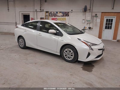 TOYOTA PRIUS 2017
