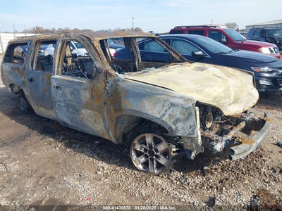 GMC YUKON XL 1500 2011