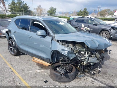 VOLVO XC40 2020
