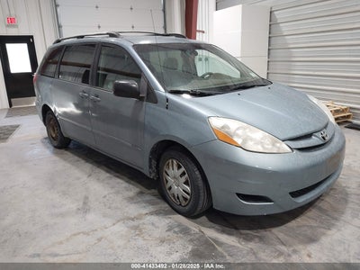 TOYOTA SIENNA 2008