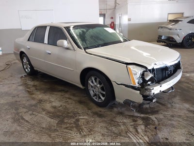 CADILLAC DTS 2011
