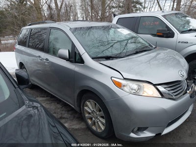 TOYOTA SIENNA 2012