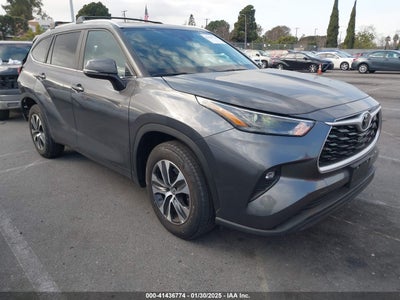 TOYOTA HIGHLANDER 2023