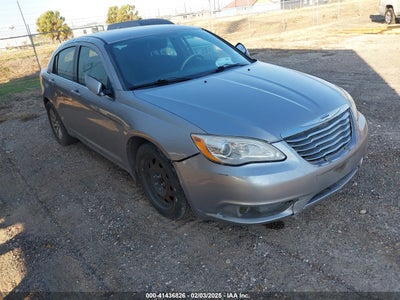 CHRYSLER 200 2013