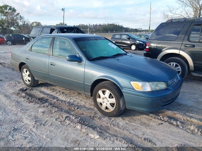 TOYOTA CAMRY 2001