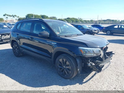 VOLKSWAGEN TAOS 2024