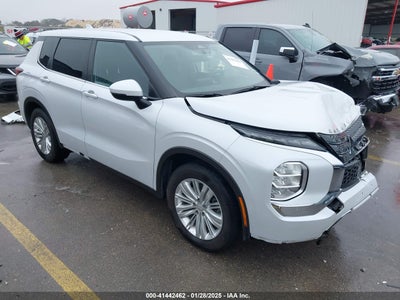 MITSUBISHI OUTLANDER 2023