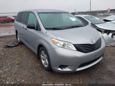 TOYOTA SIENNA 2014