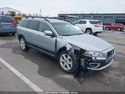 VOLVO XC70 2011