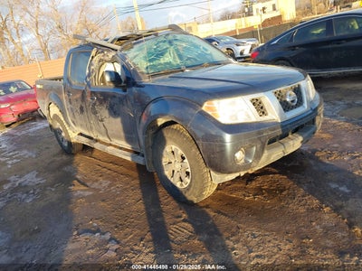 NISSAN FRONTIER 2015