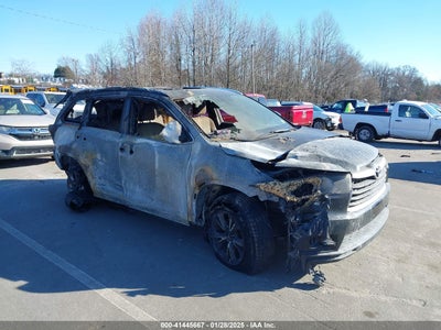 TOYOTA HIGHLANDER 2016