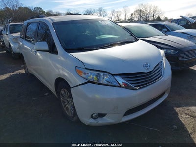 TOYOTA SIENNA 2017