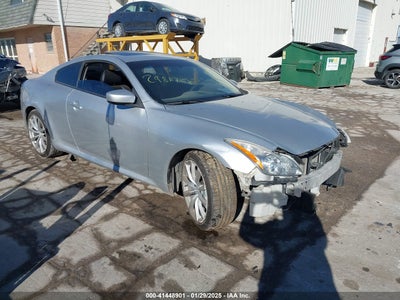 INFINITI G37 2010