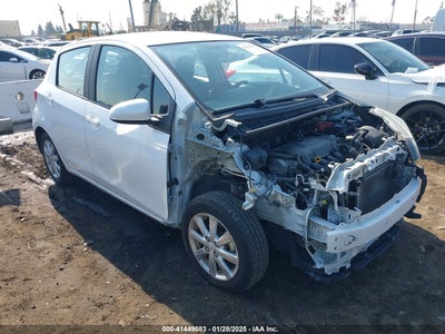 TOYOTA YARIS 2015
