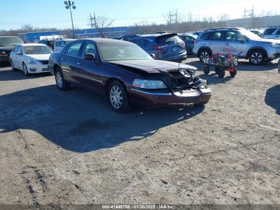 LINCOLN TOWN CAR 2008