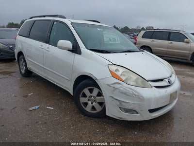 TOYOTA SIENNA 2010