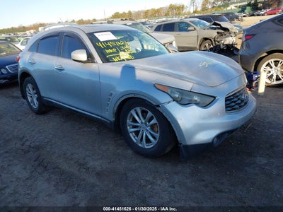 INFINITI FX35 2010