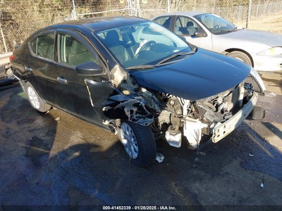 NISSAN VERSA 2017