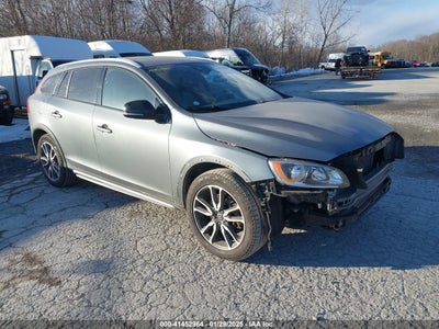 VOLVO V60 CROSS COUNTRY 2018