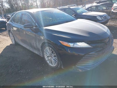 TOYOTA CAMRY 2020