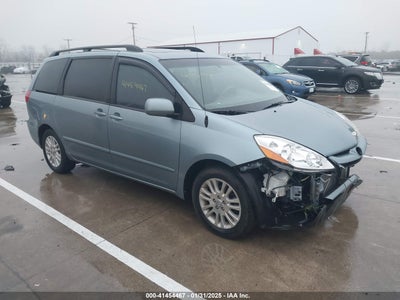 TOYOTA SIENNA 2010