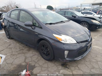 TOYOTA PRIUS 2015