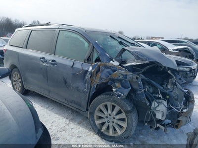 TOYOTA SIENNA 2015