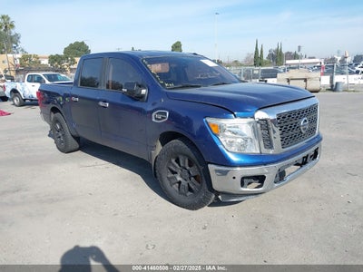 NISSAN TITAN 2017