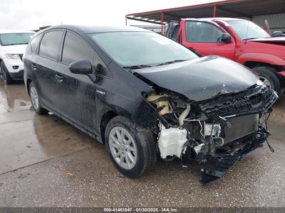 TOYOTA PRIUS V 2014