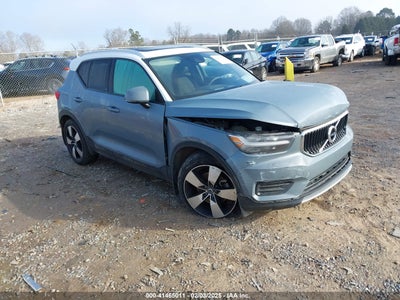 VOLVO XC40 2020