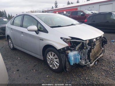 TOYOTA PRIUS PLUG-IN 2014