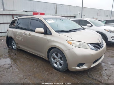 TOYOTA SIENNA 2011