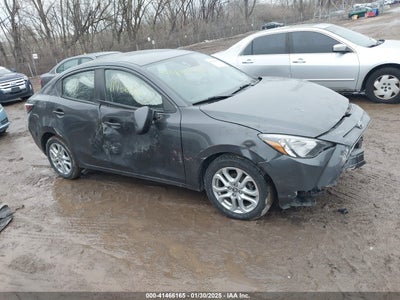 TOYOTA YARIS IA 2017