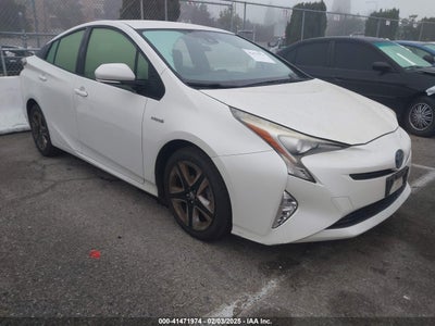 TOYOTA PRIUS 2017