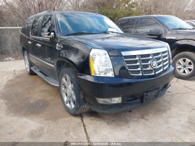 CADILLAC ESCALADE ESV 2011