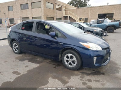 TOYOTA PRIUS 2015