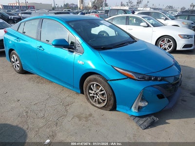 TOYOTA PRIUS PRIME 2017