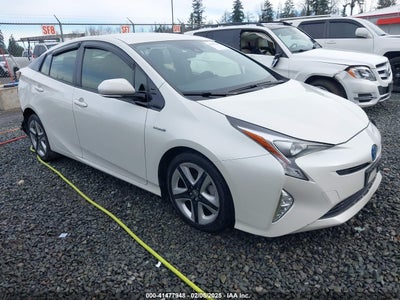 TOYOTA PRIUS 2017