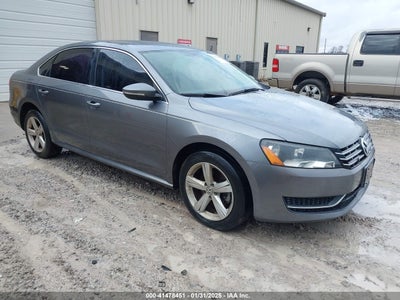 VOLKSWAGEN PASSAT 2012