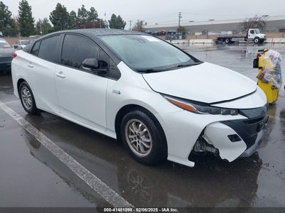 TOYOTA PRIUS PRIME 2021